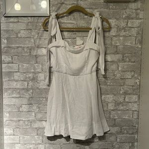 Mi Ami White Dress Sz. M